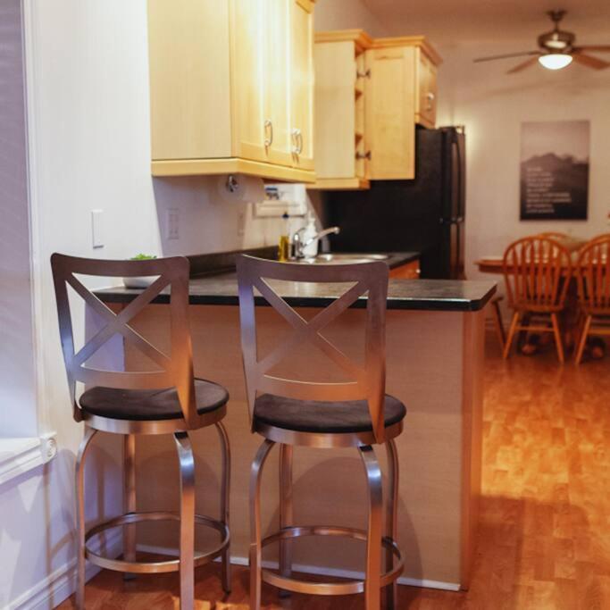 Apartmán Large Upstairs Flat In Downtown Century Building Belleville Exteriér fotografie