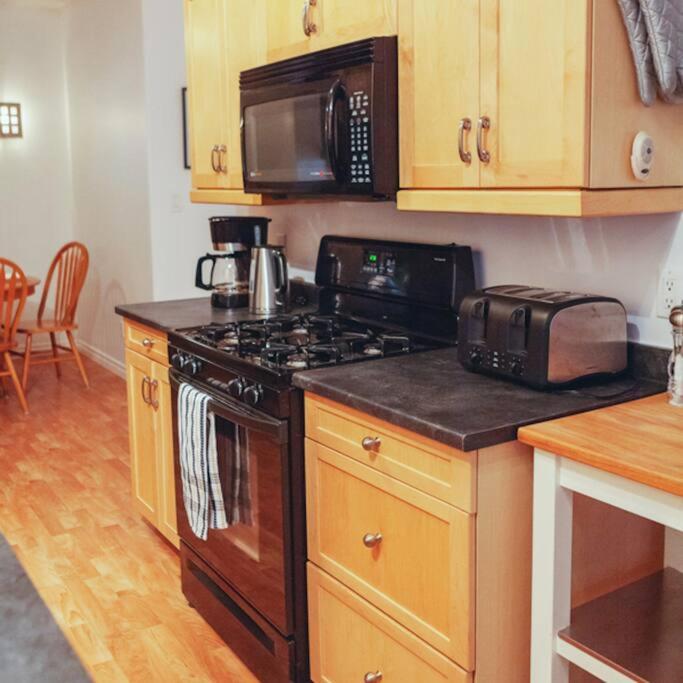 Apartmán Large Upstairs Flat In Downtown Century Building Belleville Exteriér fotografie